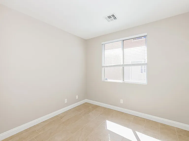 486 Kirkstone Way — Photo 13