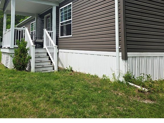 3rd image of 559 Lake Road