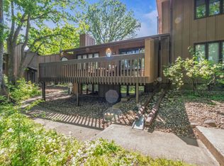 2676 Sumac Rdg, White Bear Lake, MN 55110