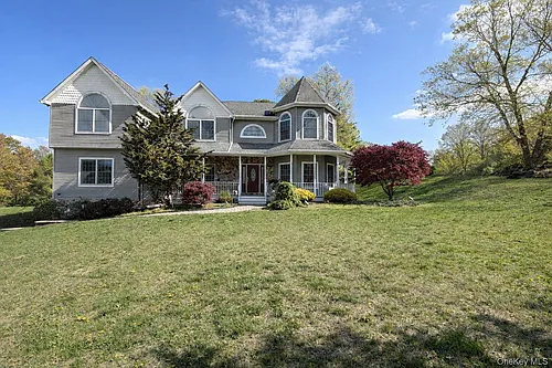 12 Fortune Way Photo 1