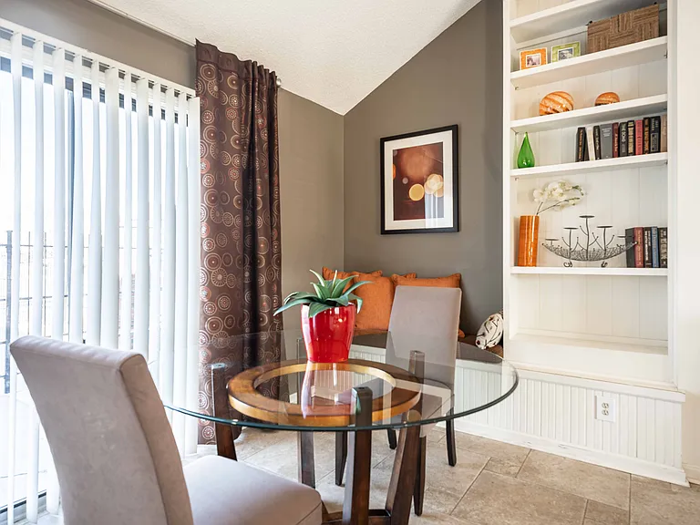 Scarborough Lake Apartments — Photo 18