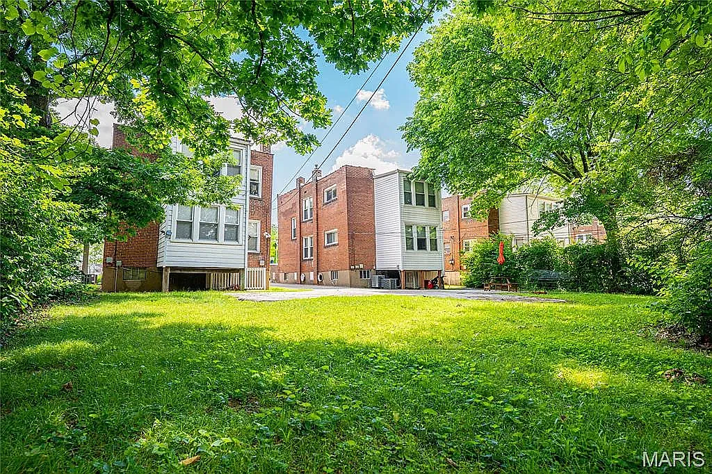1 bed, 1000 sqft, $995 — Photo 3