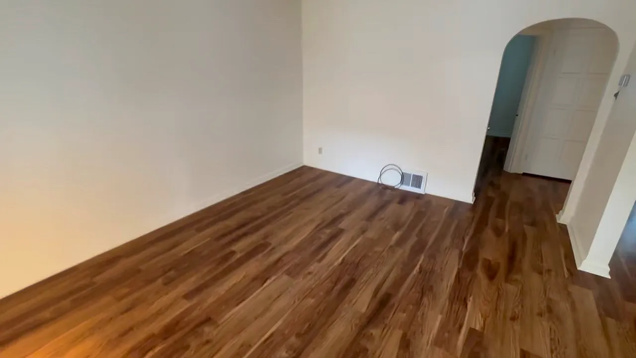 1102 Acorn Dr — Photo 4