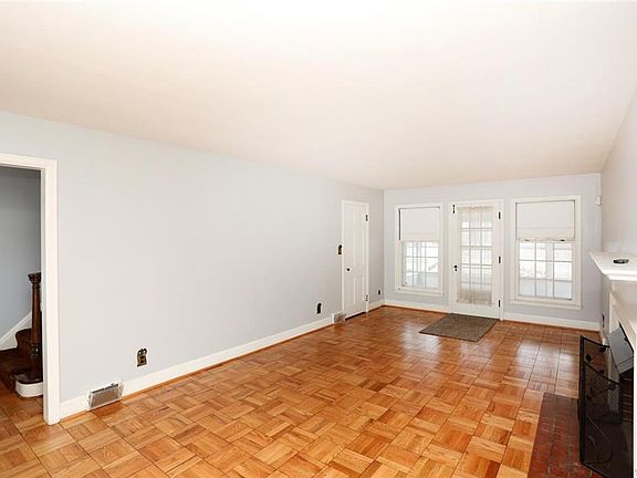 5th image of 185 Meadow Ln