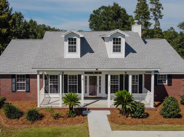 127 Spikes Rd, Southport, FL 32409