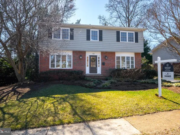 1703 Nimitz Dr, Annapolis, MD 21401