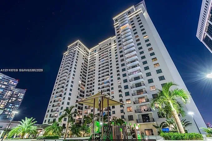 999 SW 1st Ave #2910