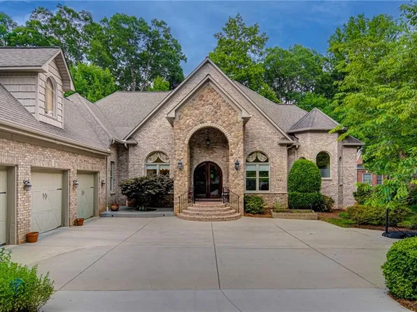 1440 Willow Woods Way, Winston Salem, NC 27104