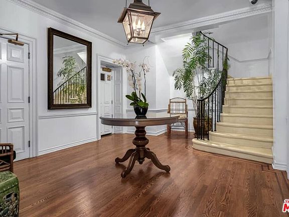 3rd image of 1416 Havenhurst Dr APT 2C