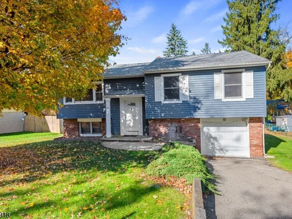 10 Barton Ln, Hopatcong Boro, NJ 07843