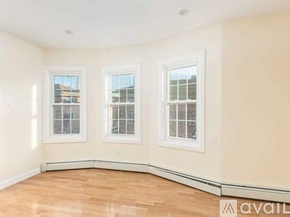 5th image of 9259 172nd St #2