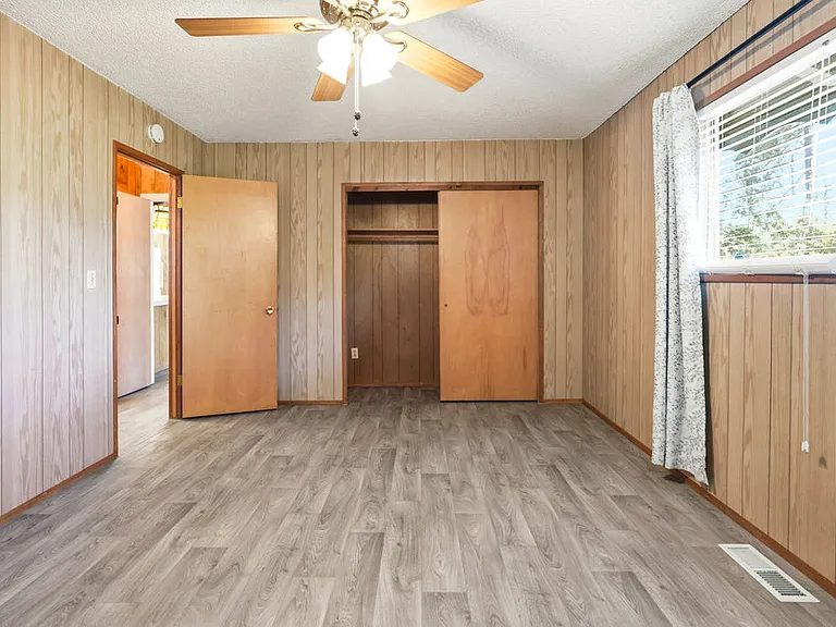 1168 Jungfrau Dr — Photo 13