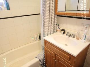 26 Everett St #3, Jamaica Plain, MA 02130