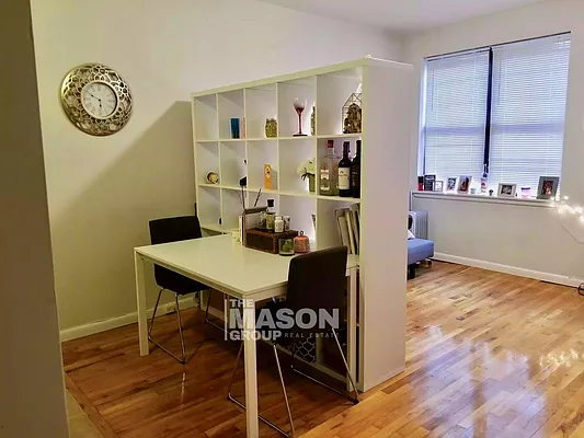 Rented by Mason Group LLC | media 7