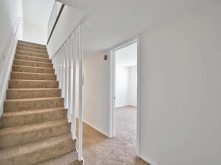 j3301 — Photo 11