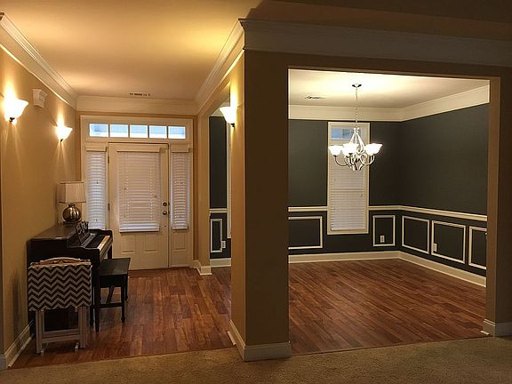 Foyer / Dining Room