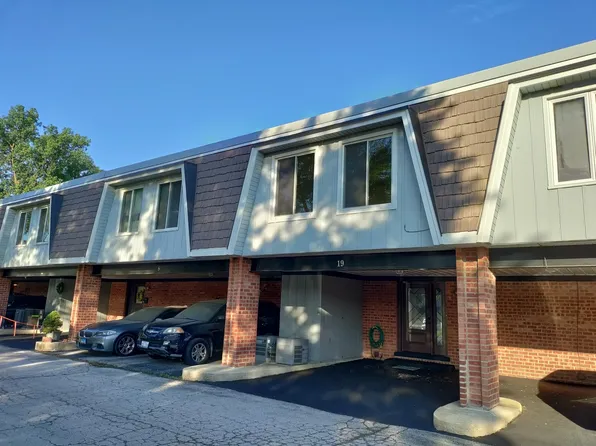 19 Cour Saint Tropez #19, Palos Hills, IL 60465