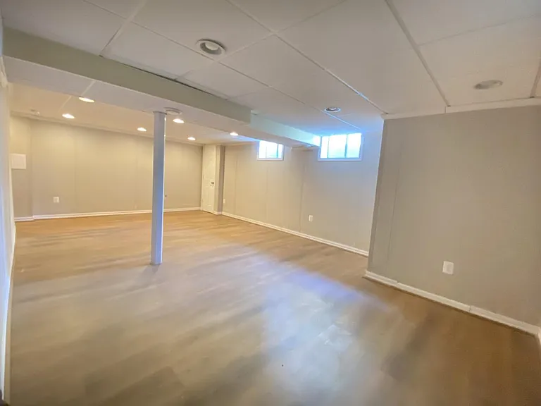 8513 Woodfall Rd — Photo 23