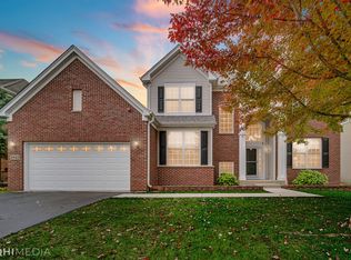 2042 Bonita Ln, Hoffman Estates, IL 60192