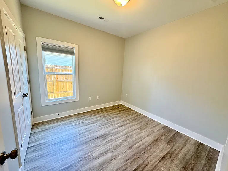 350 Dwight St — Photo 25