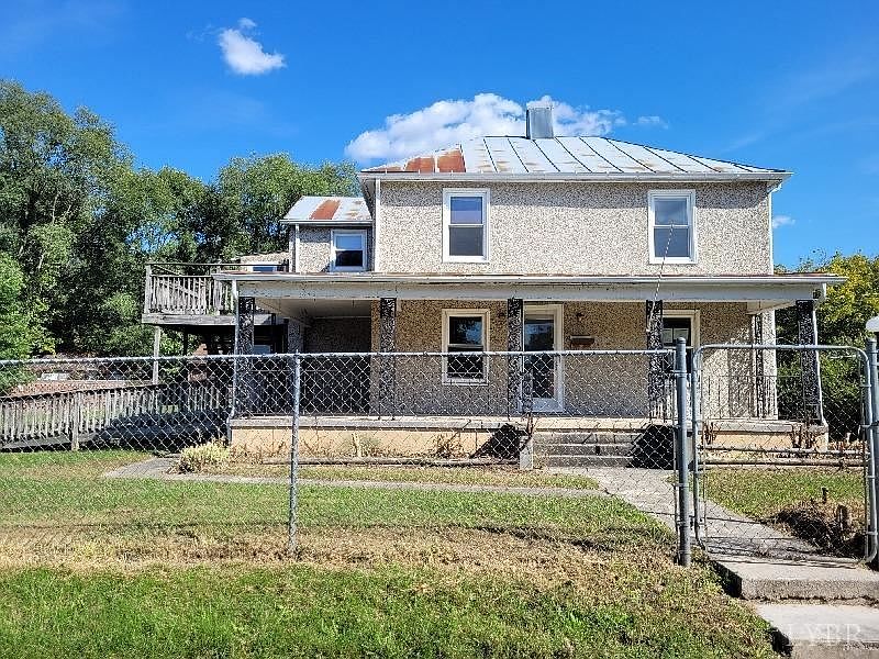 1st image of 1354 Walnut Ave