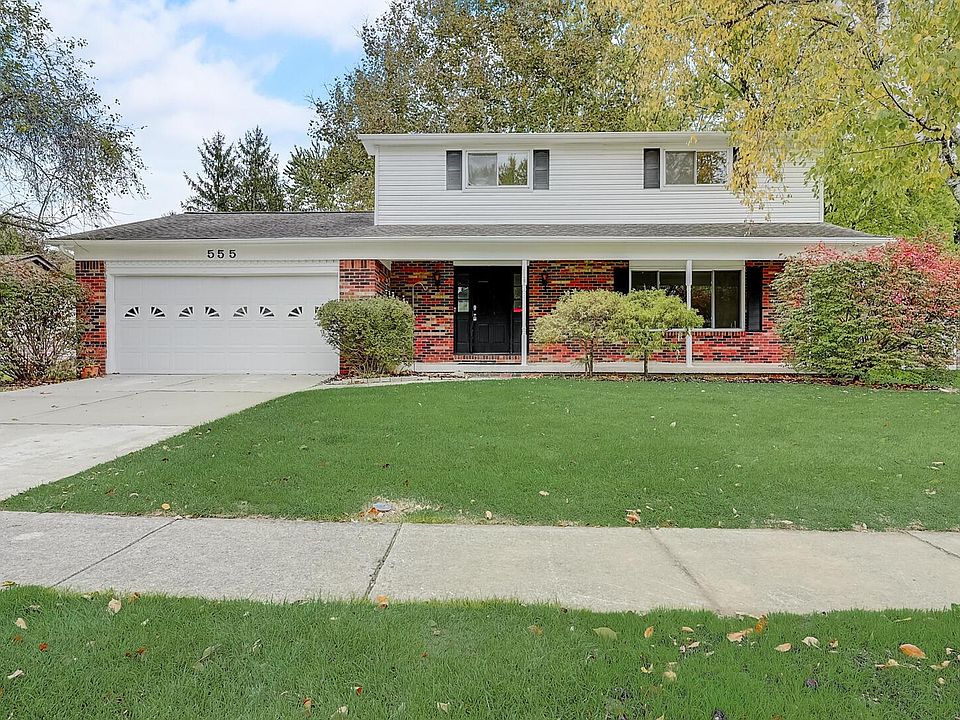 1st image of 555 Dunoon Dr