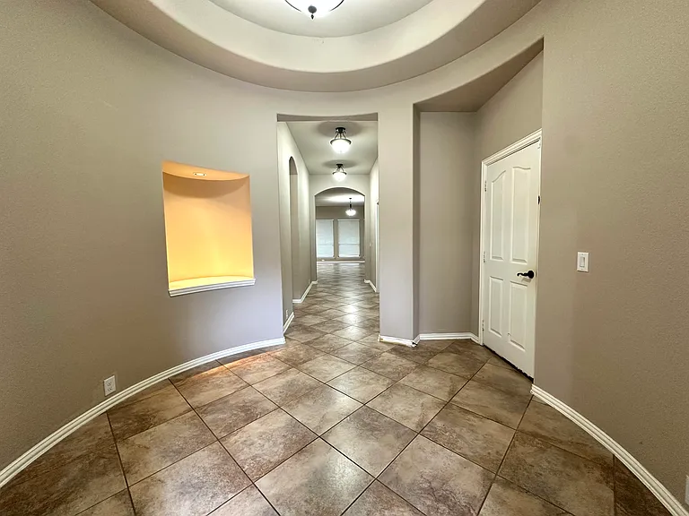 7255 Rueda — Photo 2