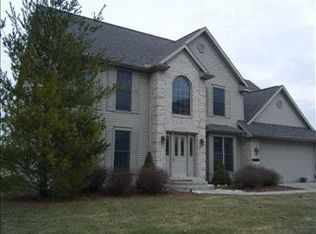 2406 Waterbend Dr, Elkhart, IN 46514