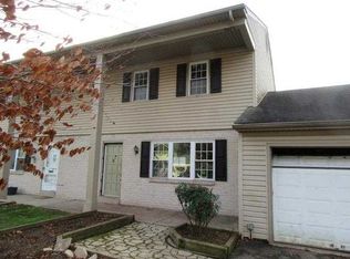 1552 Dean Dr, Lansdale, PA 19446