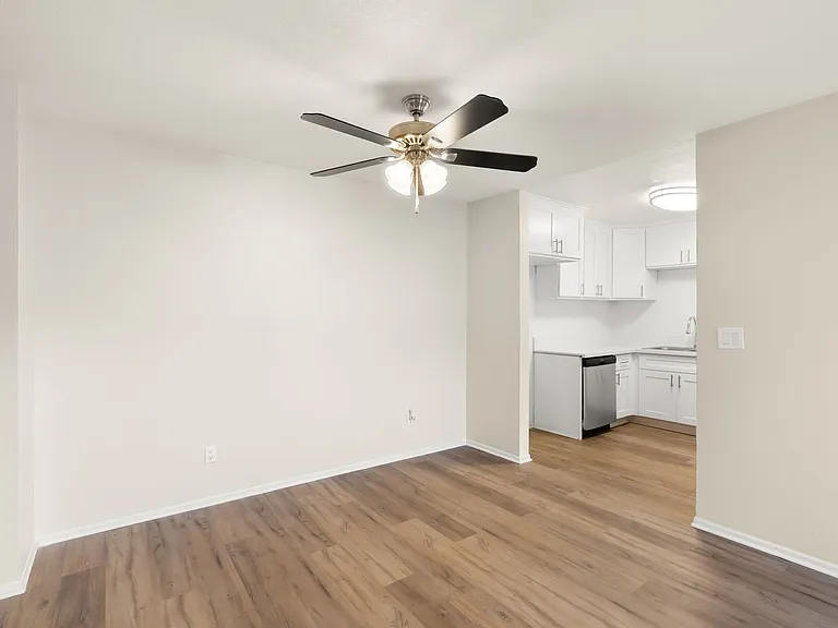 Parkview Palms Apartments- Riverside, CA — Photo 49