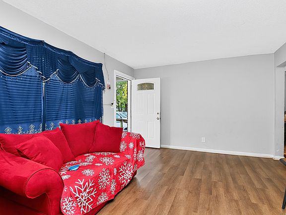 2nd image of 1238 Weldon Ave