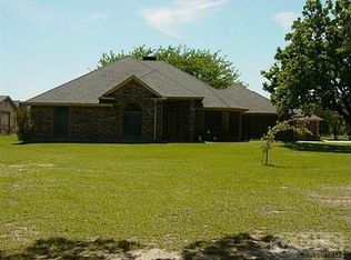 1646 Meadow Way, Terrell, TX 75160