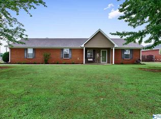 111 Country Charm Ln, Huntsville, AL 35811