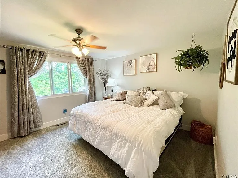 8423 Bubbling Springs Dr — Photo 24