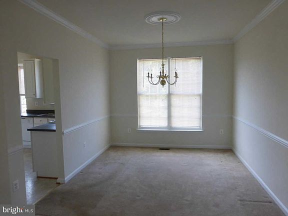 5th image of 223 Whitworth Dr