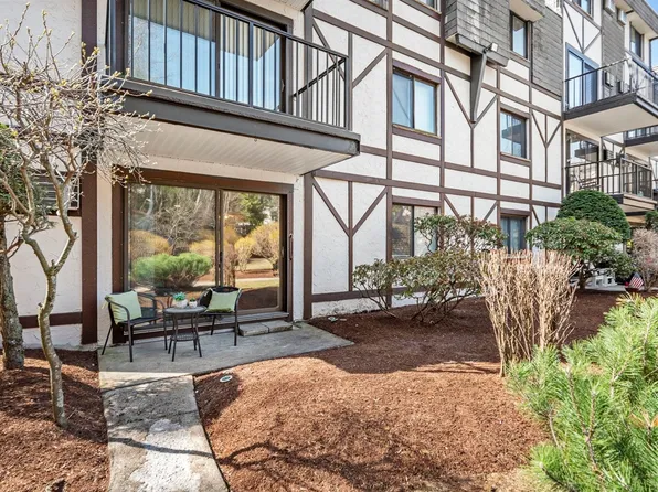 9 Broadway APT 110, Saugus, MA 01906