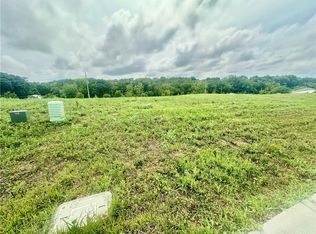 13935 NW 70th St, Parkville, MO 64152