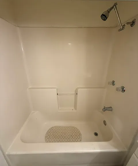 219 E Marceau St — Photo 5