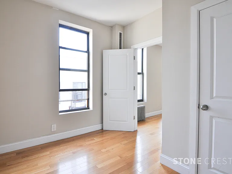 225 Central Park N #67 — Photo 4