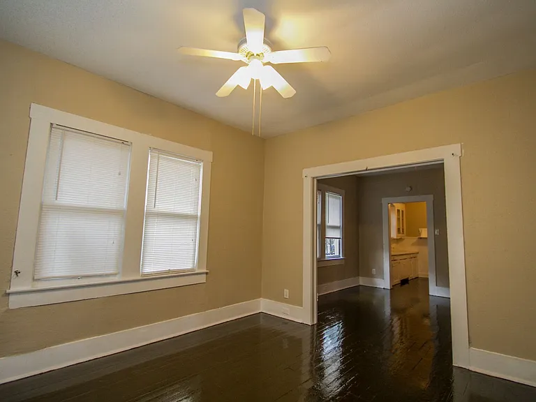1727 Nolan St — Photo 8