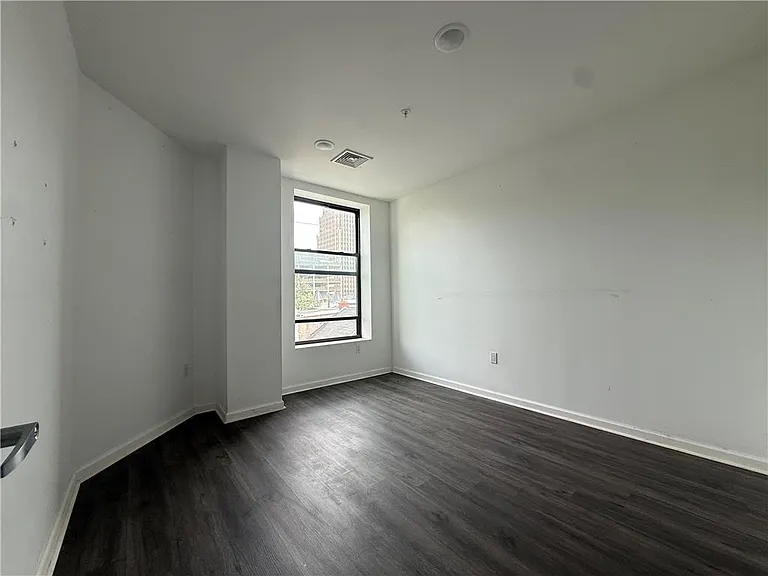 123 N Lumber St #3D — Photo 6