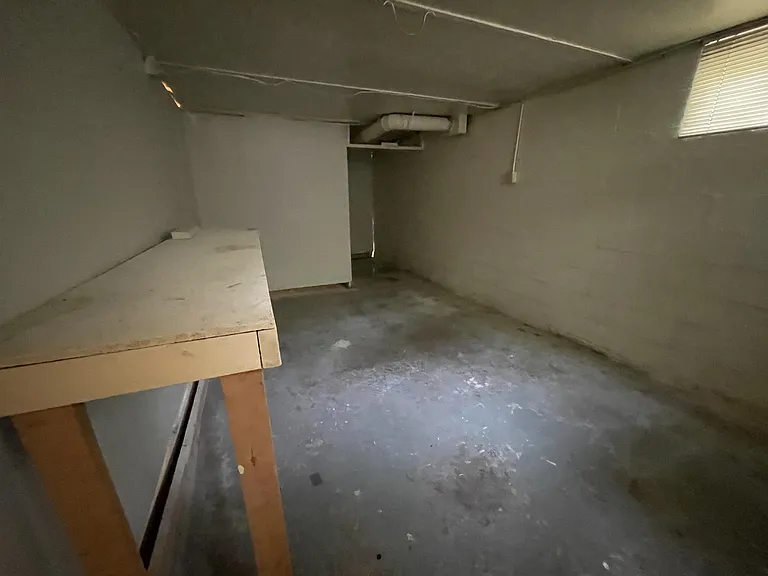 420 S Mitchell St — Photo 2