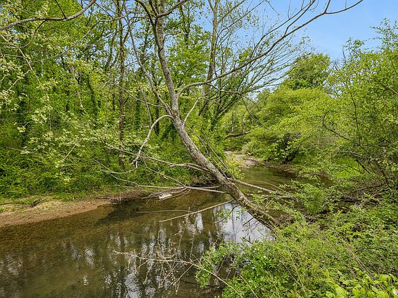 60th image of 2461 Bodenham Rd