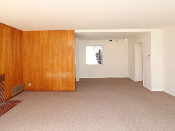 5th image of 842 Amherst Dr