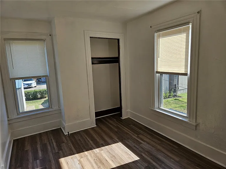 2212 Cronemeyer St — Photo 37