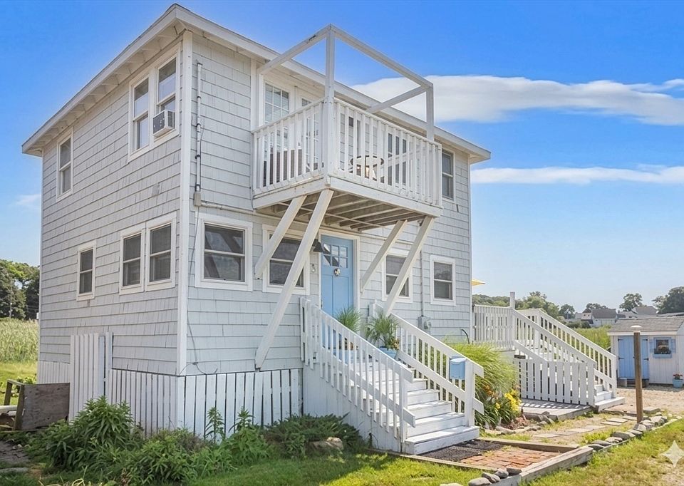 1st image of 3 Bayview St