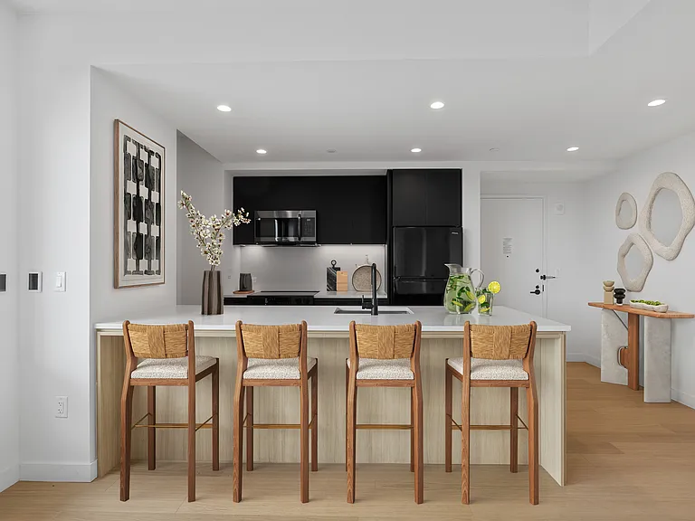 11 Ocean Pkwy #411 — Photo 1