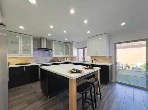 962 Marina Drive, Napa, CA 94559