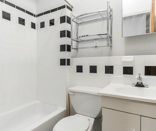 5th image of 426 E 66th St APT 2FE