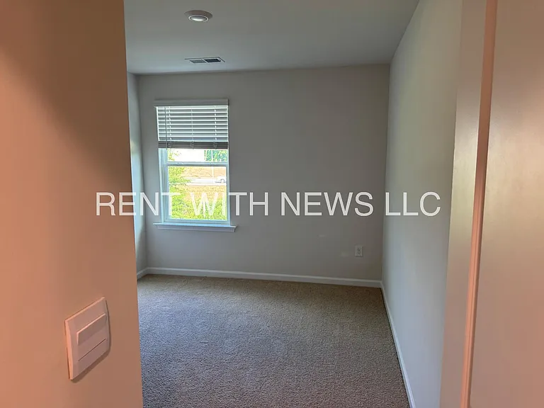 180 Starlight St — Photo 10
